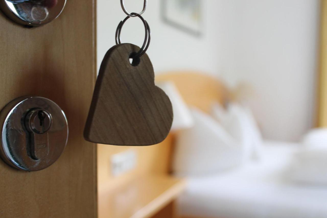Wanderhotel Garni Cresta シュルンス エクステリア 写真